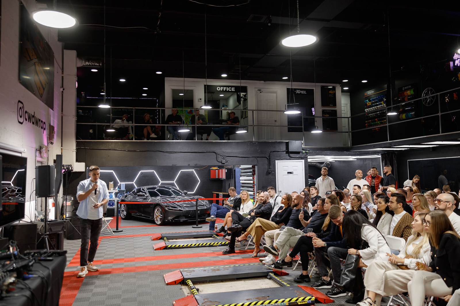 Unitalks.Live event venue during the presentation